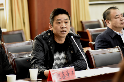 图片新闻副局长黄富国在座谈会上讲话并作要求