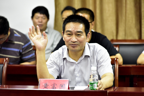 副局长黄富国在调研汇报会上介绍淮安市房地产市场情况省住建厅住房