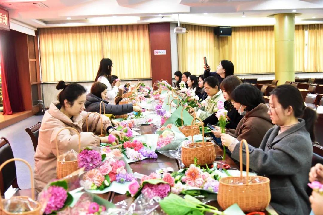 巾帼绽芳华 奋进新征程|市住建系统开展“三八”国...